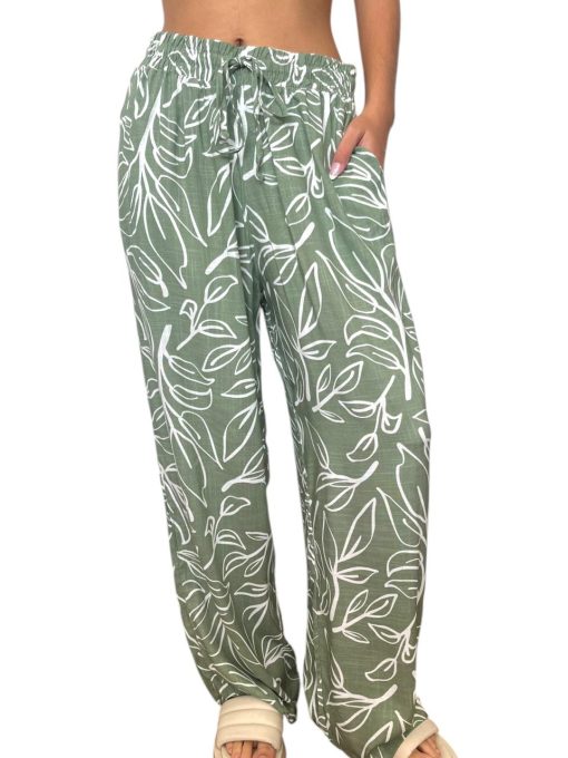 Palazo Verde con Hojas