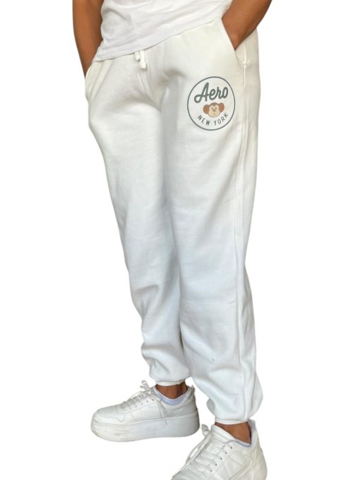 Jogger Crema Parche Mono