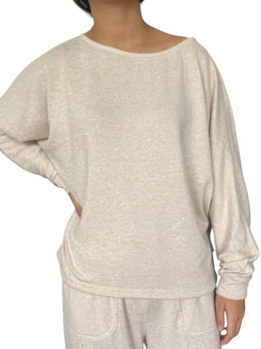Chompa Color Beige